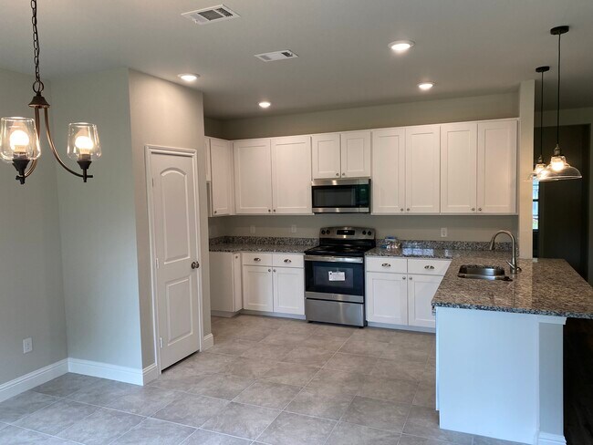 New Appliances - 416 Grayson Ct