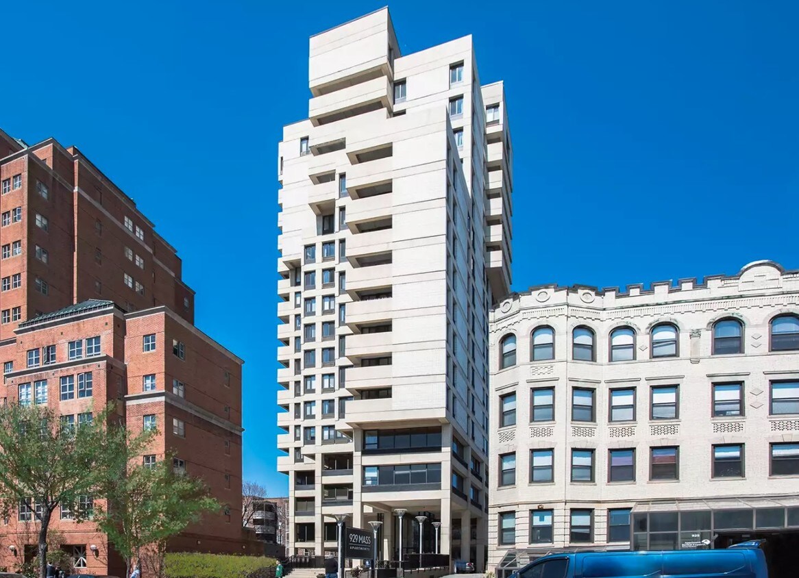 Primary Photo - 10 Centre St
