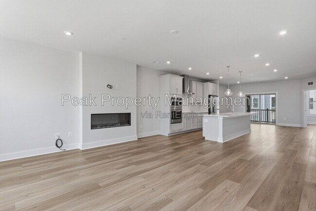 Foto del edificio - 3604 Daisy Field Walk