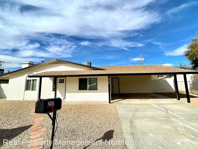 Building Photo - 3 br, 2 bath House - 2515 Valentine Ave.