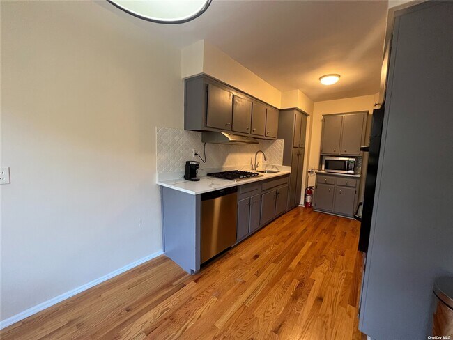 Building Photo - 210-11 42nd Ave