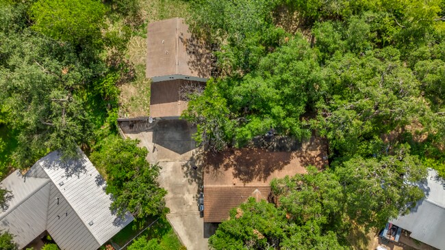 Foto del edificio - 4603 Lennox Dr