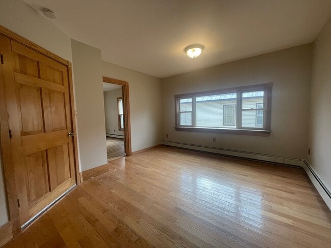 Foto del edificio - 345 Houghton St