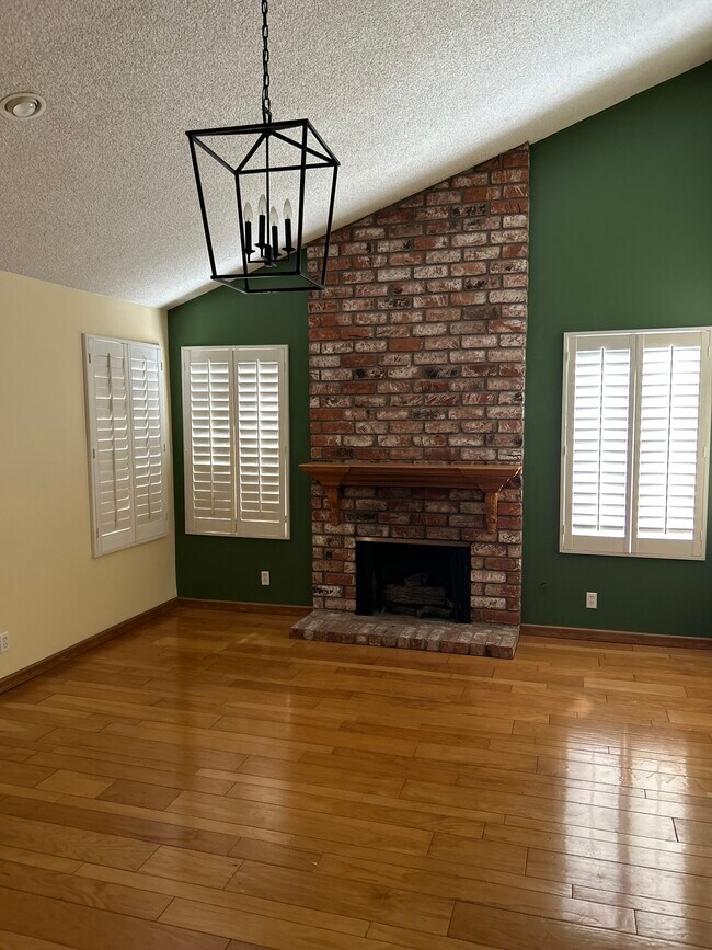 Foto del edificio - 876 Palmer Ave