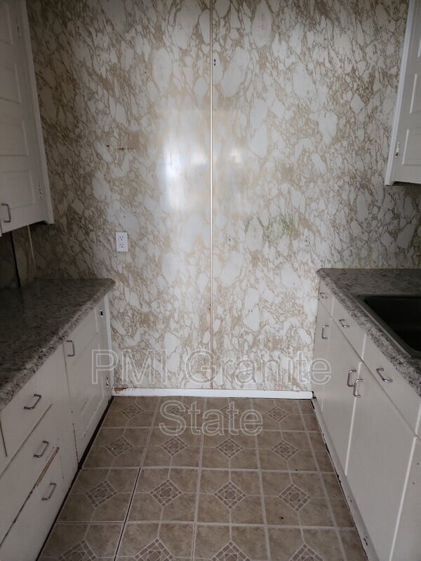 Foto del edificio - 7 Paige Ave