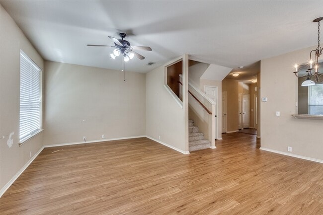Building Photo - 10721 Traymore Dr