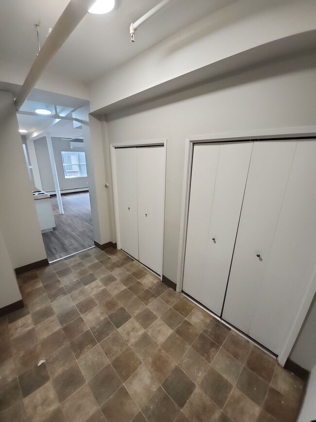 Building Photo - 523-523 Prince St