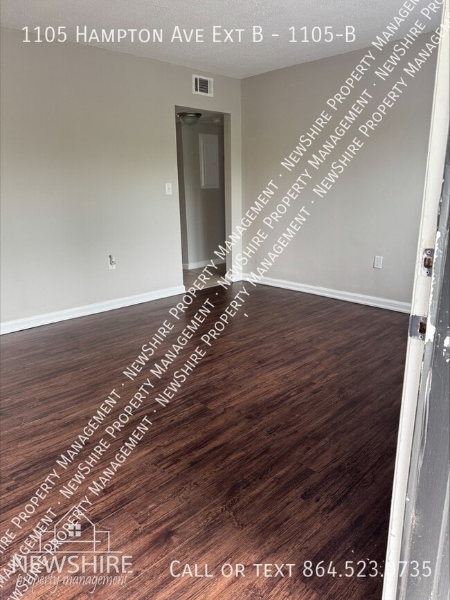 Building Photo - 1105 Hampton Ave Ext