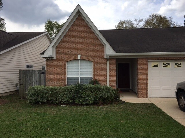 Primary Photo - 3814 Pine Walk Dr