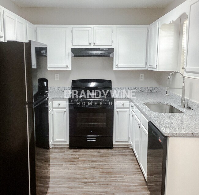 Foto del edificio - 2259 Hampton Dr