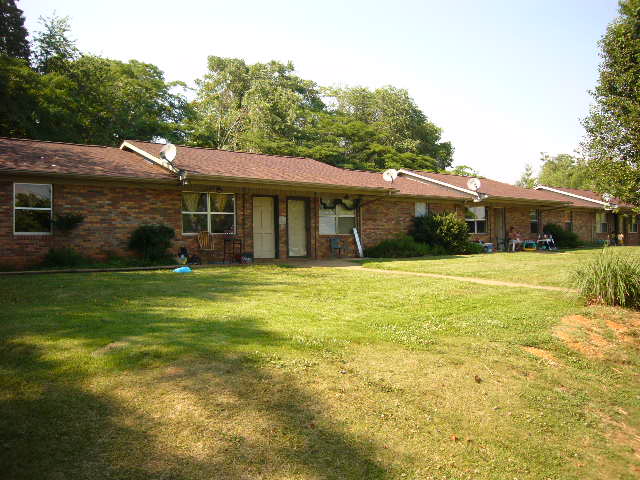 Primary Photo - Oakwood Garden Apartments