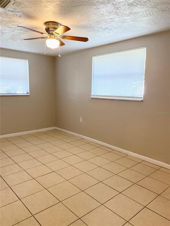 Foto del edificio - 27 N Davis St