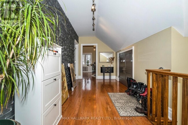 Building Photo - 151 Rusholme Rd