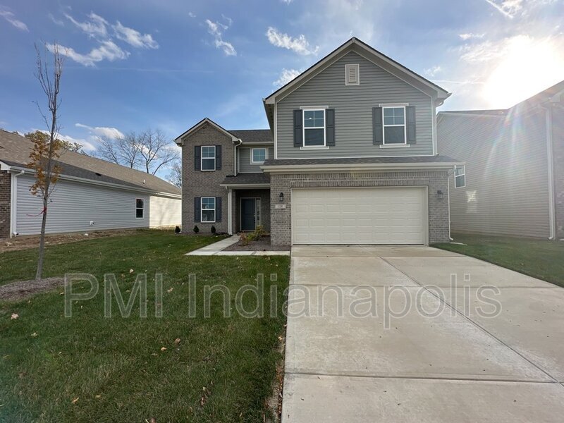Primary Photo - 128 Winding Brk Wy