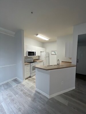 Kitchen - 5122 Northridge Rd