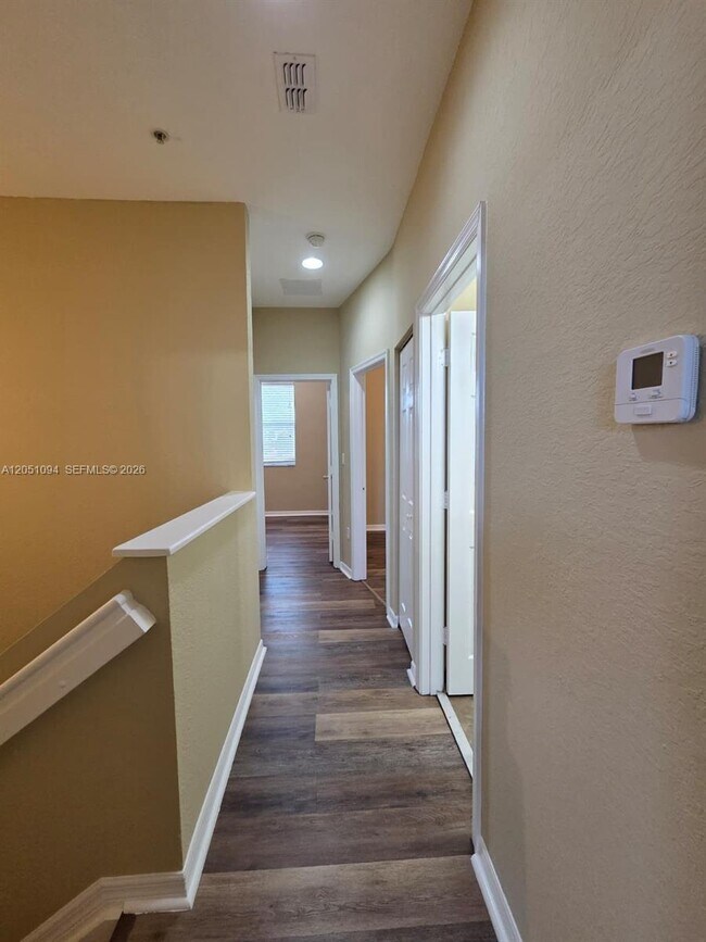 Foto del edificio - 2851 W Prospect Rd
