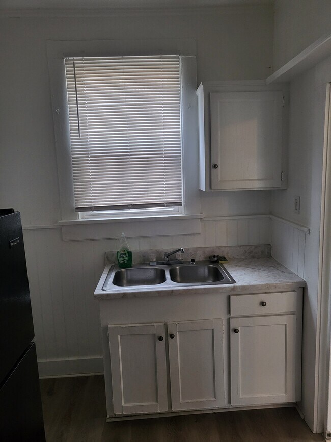Foto del edificio - 2139 Cherry St
