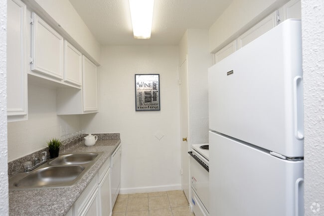 Interior Photo - Miami Gardens