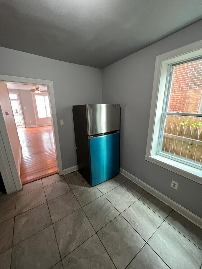 Kitchen - 1856 N Taney St