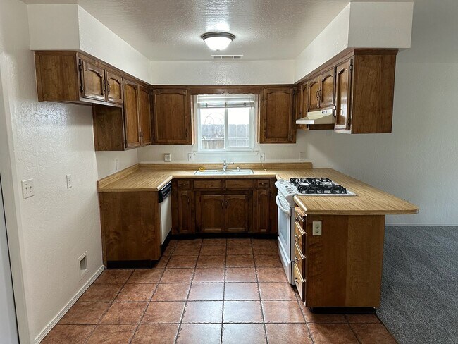 Foto del edificio - 4120 W Iris Ave