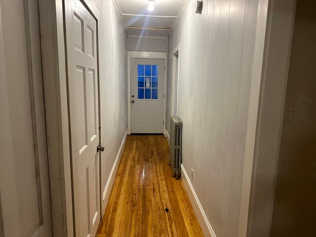 Building Photo - 8 Prescott St