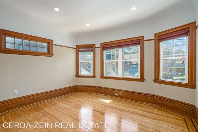 Building Photo - 2 br, 1 bath House - 24 Randwick Ave