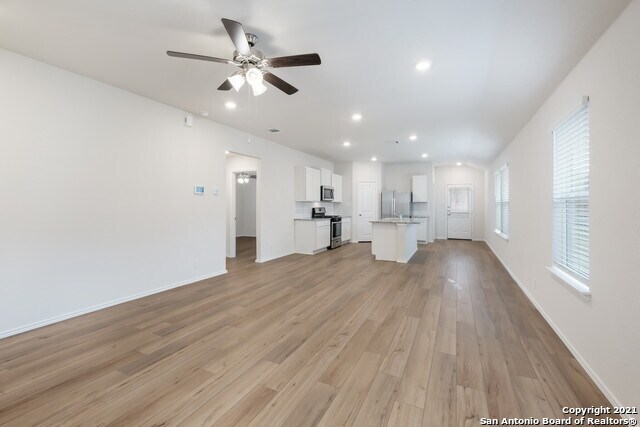 Foto del edificio - 3912 Claystone Canyon