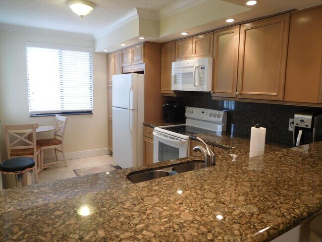 Foto del edificio - 2721 Village Blvd