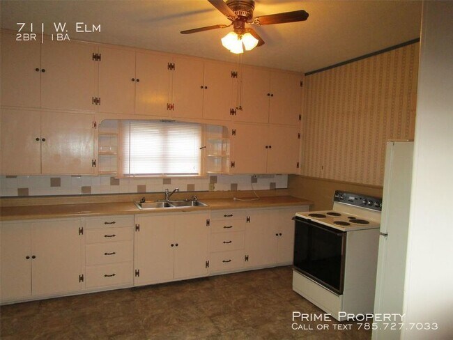 Building Photo - 711 W. Elm