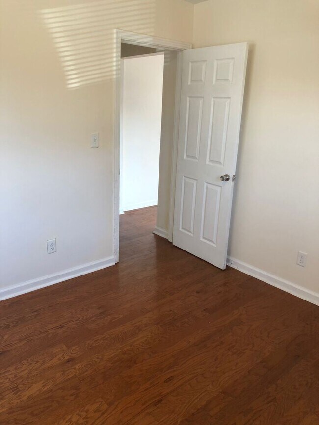 Building Photo - 3 br, 1 bath House - 1515 Arling Ave