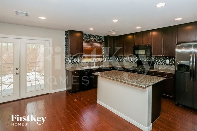 Foto del edificio - 10752 Knickerbocker Ave