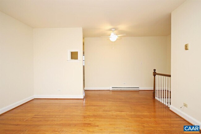 Foto del edificio - 2114 Ivy Rd