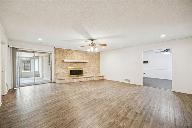 Building Photo - 1610 Lexington Dr