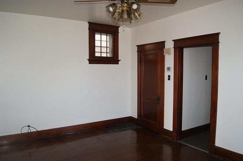 Foto principal - 205 Western Ave