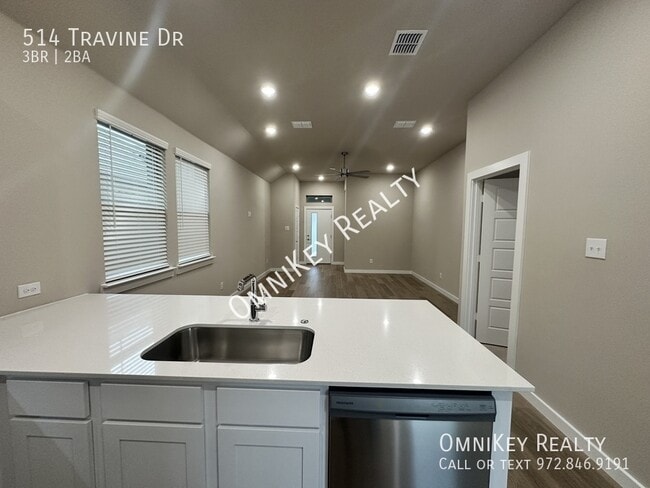Building Photo - 514 Travine Dr