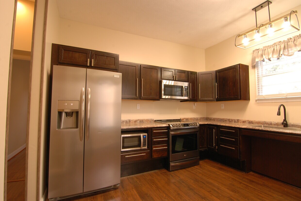 Handicap Kitchen - 805 8th St