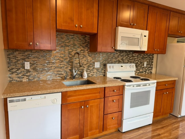 Building Photo - 2009 Swansea Ct