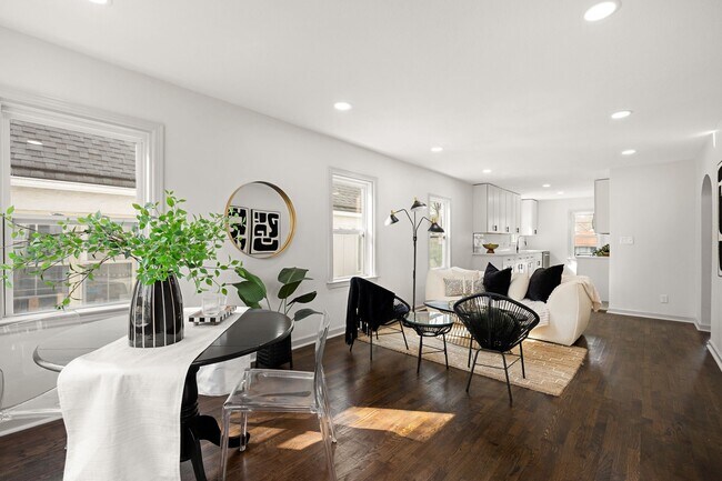 Foto del edificio - 822 E 72nd St