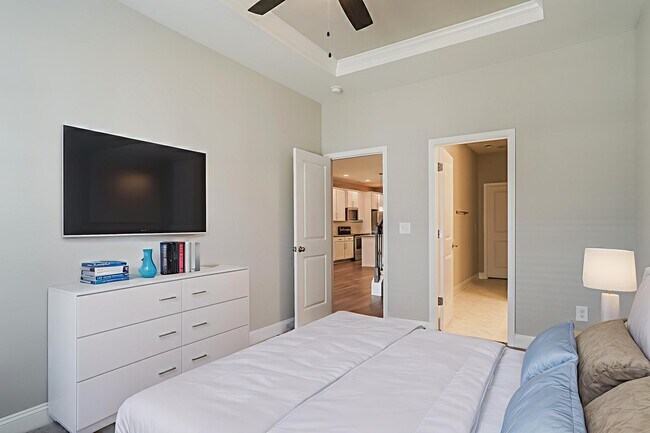 Building Photo - 7223 Bellacroft Dr