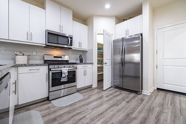 Building Photo - 27463 Caprock Way