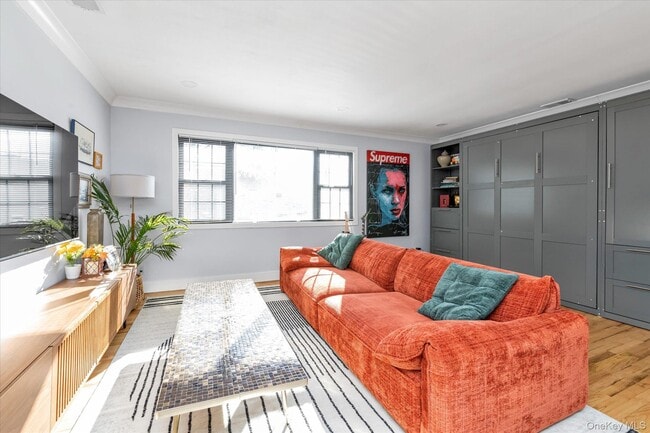 Foto del edificio - 4 Finch Pl