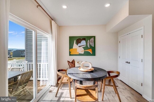 Foto del edificio - 1360 Red Clover Ln