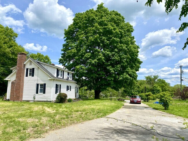 Foto del edificio - 589 Old Hartford Rd