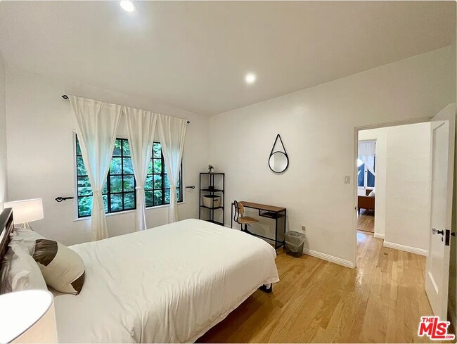 Foto del edificio - 944 12th St