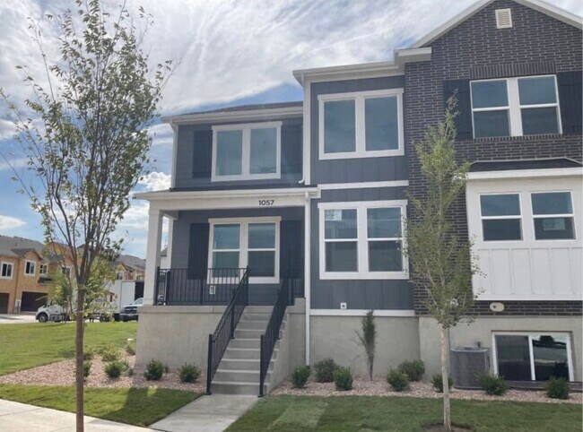 Building Photo - 1057 N Canvasback Dr