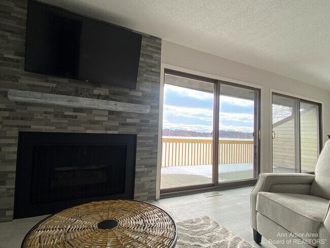 Foto del edificio - 808 Cliffs Dr