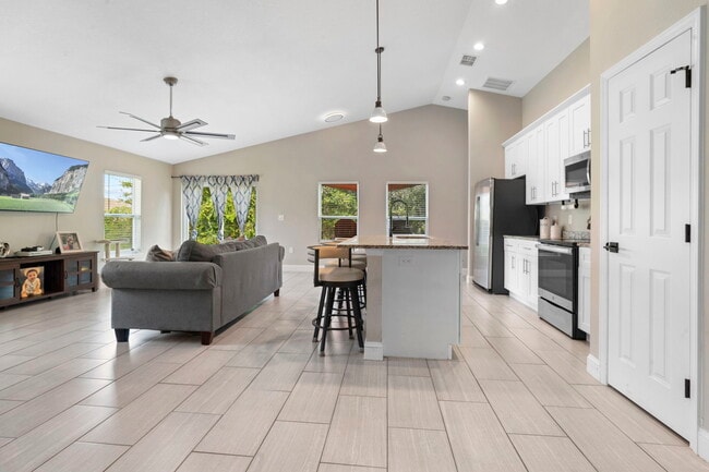 Building Photo - 2940 Beal St