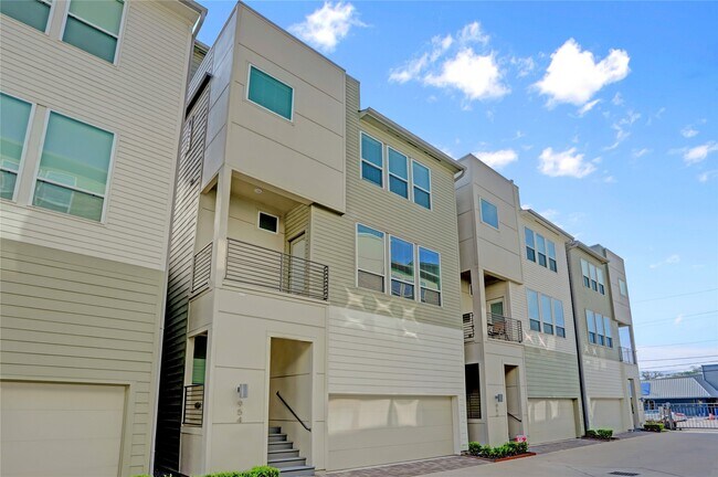 Foto del edificio - 954 W 18th St