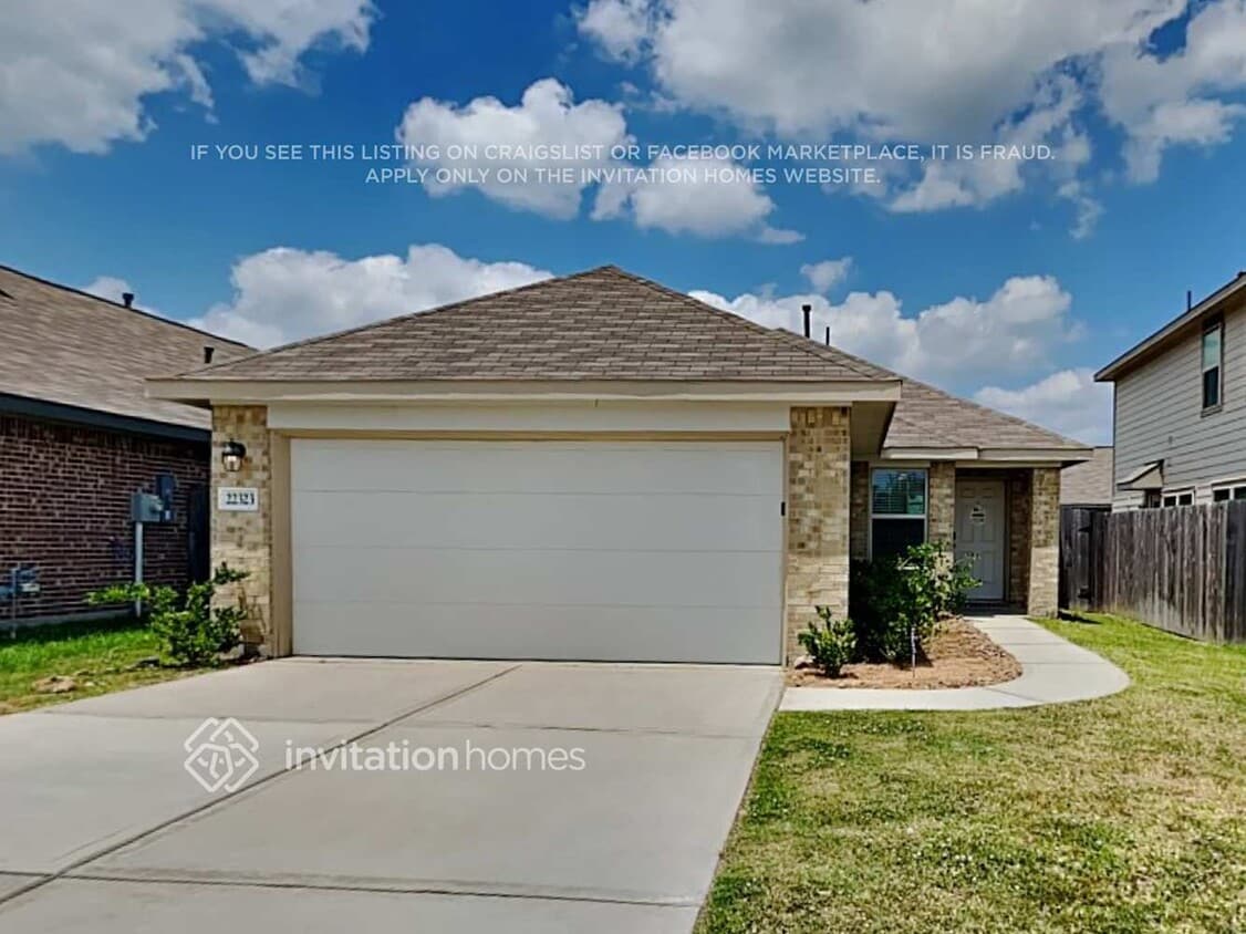 Primary Photo - 22323 San Damiano St