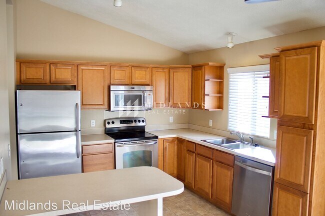 Foto del edificio - 3 br, 2 bath House - 6104 S 191st Street